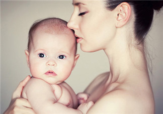 夏季母乳喂養(yǎng)的方法 母乳喂養(yǎng)的常見(jiàn)問(wèn)題