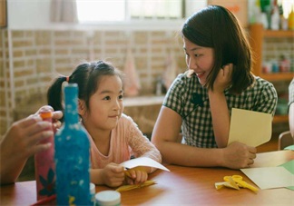 孩子比較皮就給老師紅包 給老師紅包會讓他的偏向孩子嗎
